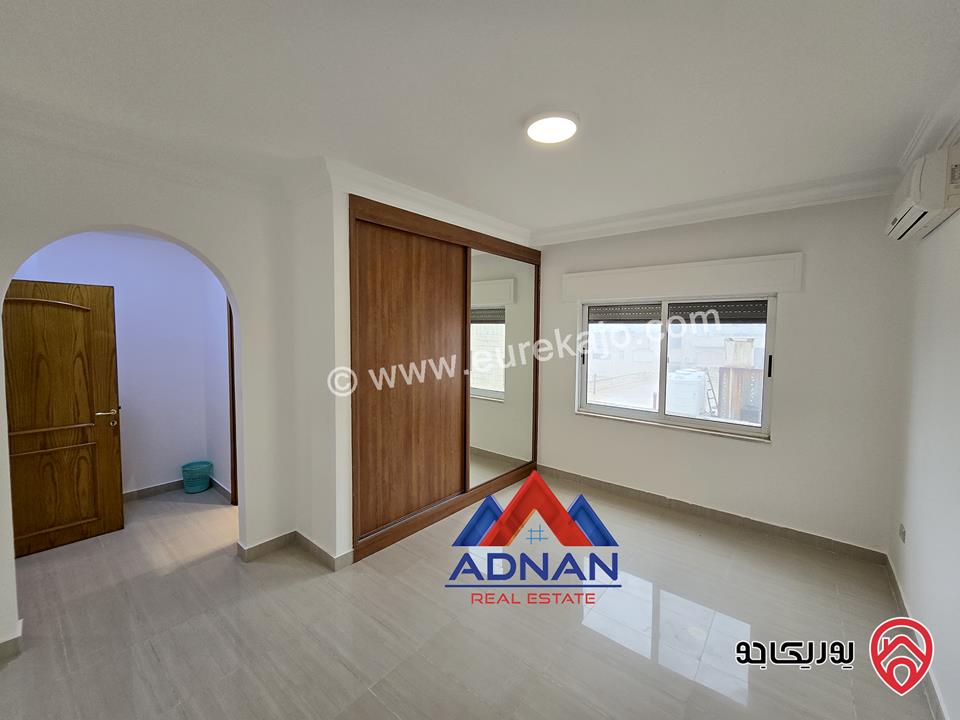 شقة طابقية مساحة 366 متر طابق ثاني للبيع في عمان - الصويفية