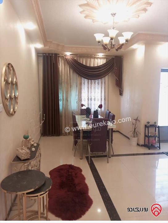 شقة فاخرة طابق ثاني مساحة 245م للبيع في عمان - ضاحية الأمير حسن مع إمكانية تقسيمها لشقتين مستقلتين