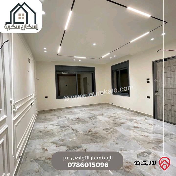 فلل متلاصقة مساحة 250م على أرض 450م للبيع في اربد - جحفية 