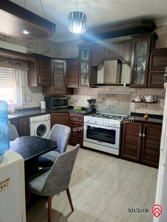 شقة طابق ثاني مساحة 150م للبيع في عمان - الجبيهة