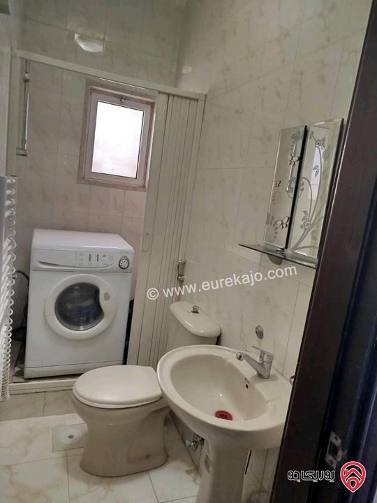 شقة مساحة 110م طابق أول للبيع مفروشة في عمان - الجبيهة