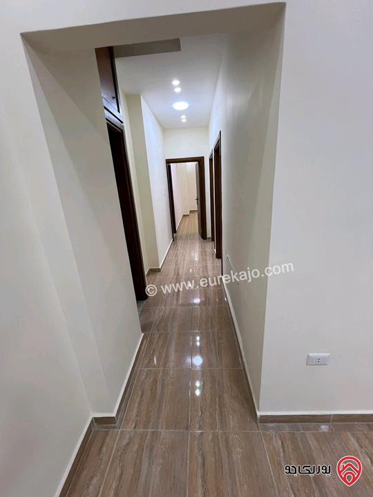 شقة طابق أرضي مساحة 160م داخلي و 60م خارجي للبيع في عمان - تلاع العلي 