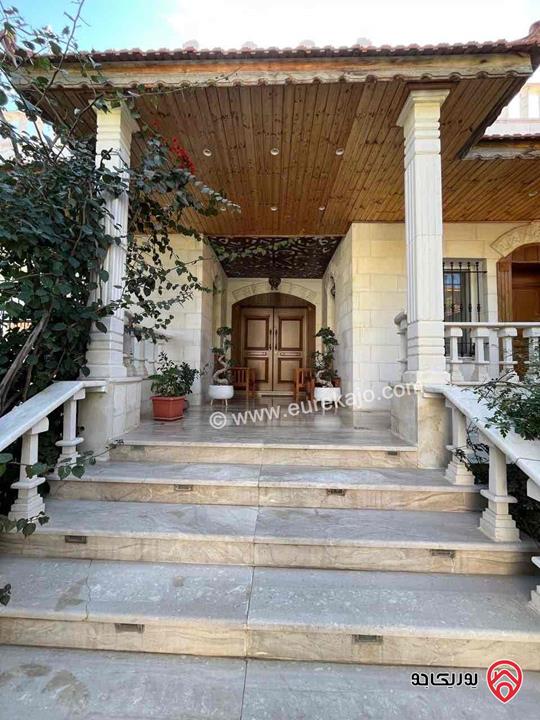 فيلا مع شقتين مساحة 800م على أرض 750م للبيع بإطلالة خلابة في عمان - بدر الجديدة من المالك مباشرة 