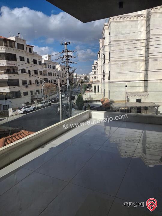 شقة جديدة طابق أول مساحة 175م للبيع في عمان - الرابية