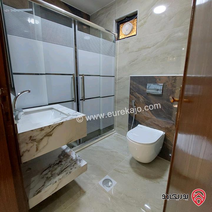 شقة مساحة 135م طابق ثالث للبيع في عمان - ضاحية الرشيد 