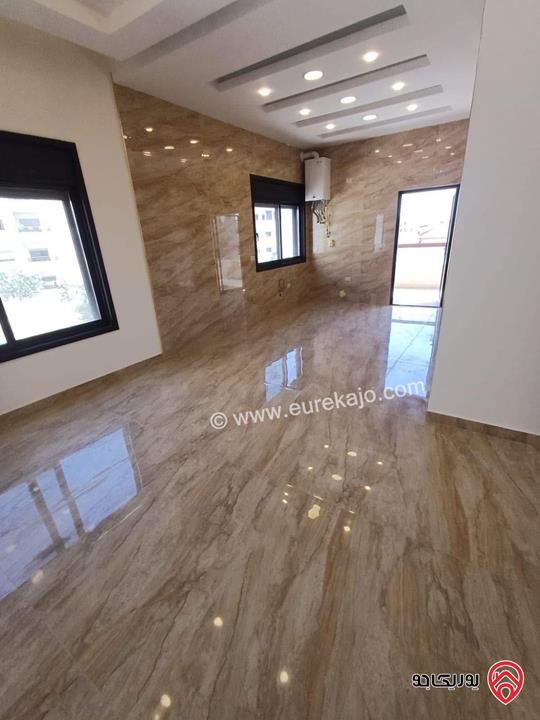 شقة فارغة مساحة 160م طابق ثاني للايجار في عمان - الرابية 