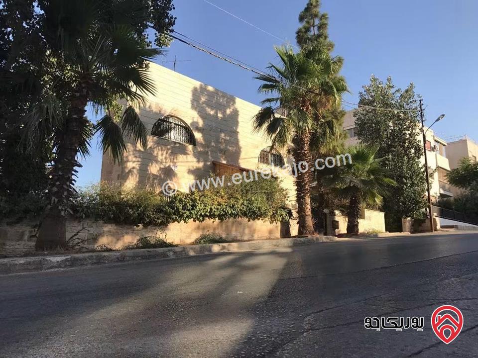 بيت مستقل تربلكس مساحة 360م على أرض 540م للبيع في عمان - الجاردنز