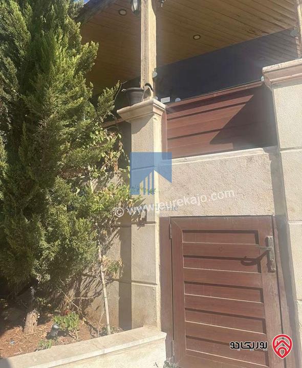 شقة أرضية فاخرة للبيع في عمان - الكرسي قرب المخابرات 180م مع ترسات 70م بسعر مغري