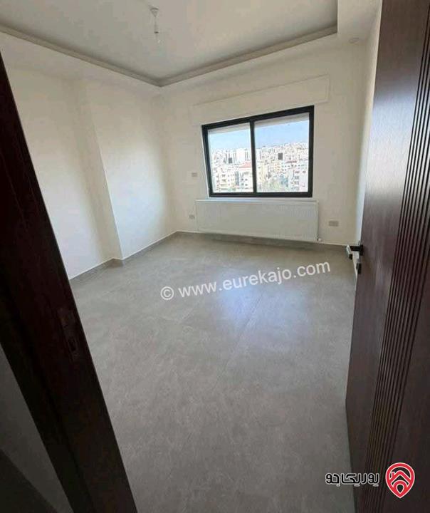 شقة فارغة طابق ثالث مساحة 130م للايجار في عمان - ام السماق 