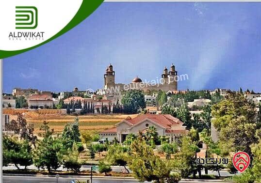 ارض مميزة للبيع في عمان - دابوق مساحتها 2600م موقع فلل حديثة واطلالة رائعة