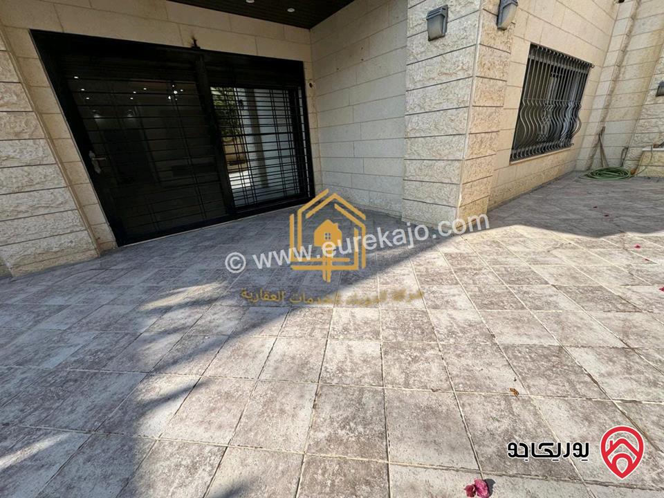 شقة سوبر ديلوكس طابق شبه ارضي مساحة 200م داخلي و 100م خارجي للايجار في عمان - طريق المطار 