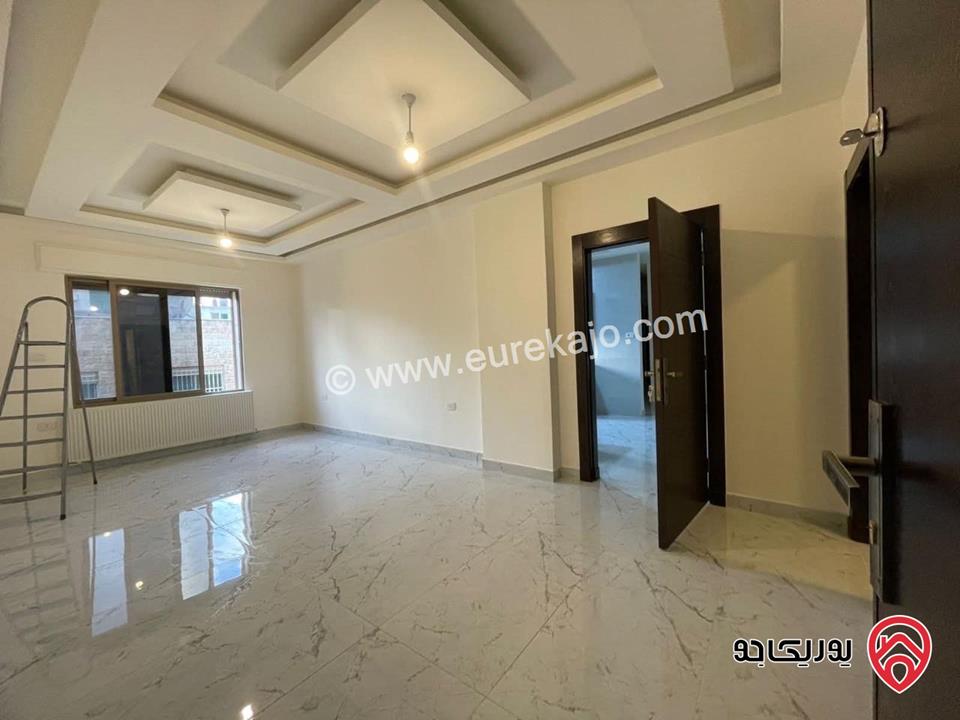 شقة طابق أرضي مساحة 185م للايجار في عمان - ام السماق 