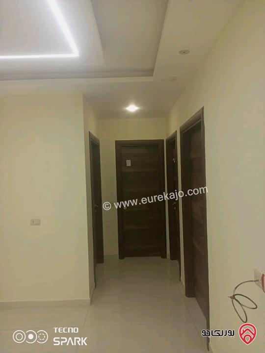 شقة مساحة 100م شبه ارضي للبيع في الزرقاء - مدينة الشرق