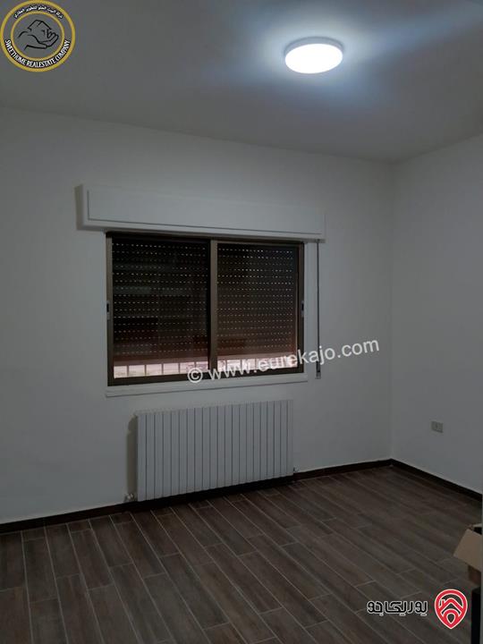 شقة أرضية فاخرة للبيع في عمان - أم أذينة 255م مع ترسات 150م بسعر مغري