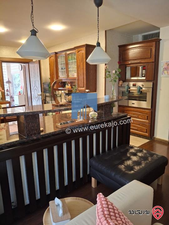 شقة أرضية فاخرة للبيع في عمان - ضاحية النخيل 186م مع ترس 70م بسعر مغري