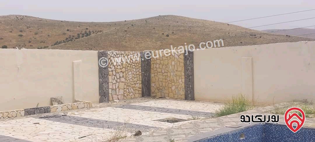  مزرعة مساحة 1171م مع منزل 150م للبيع في المفرق - طريق جرش الزرقاء بعد شفا بدران بربع ساعة 
