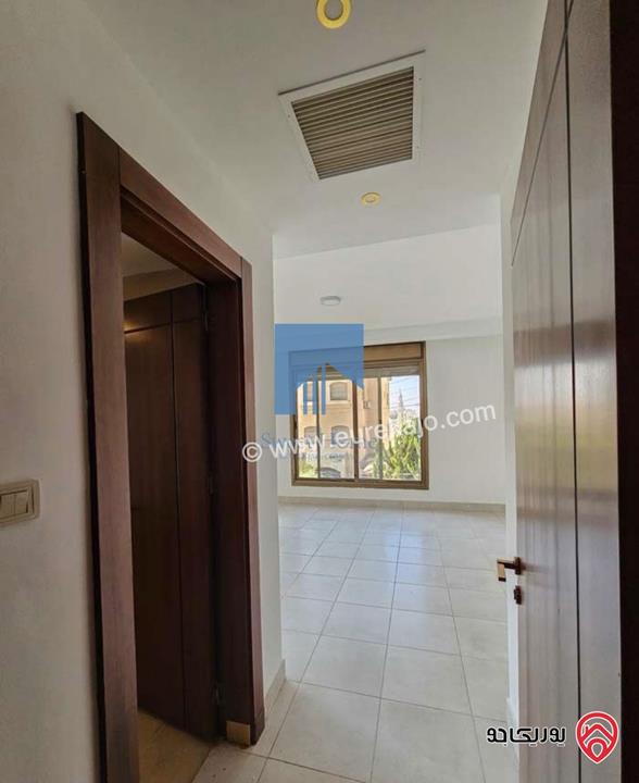 شقة طابقية طابق اول 223م تشطيب سوبر ديلوكس للبيع في عمان - دير غبار