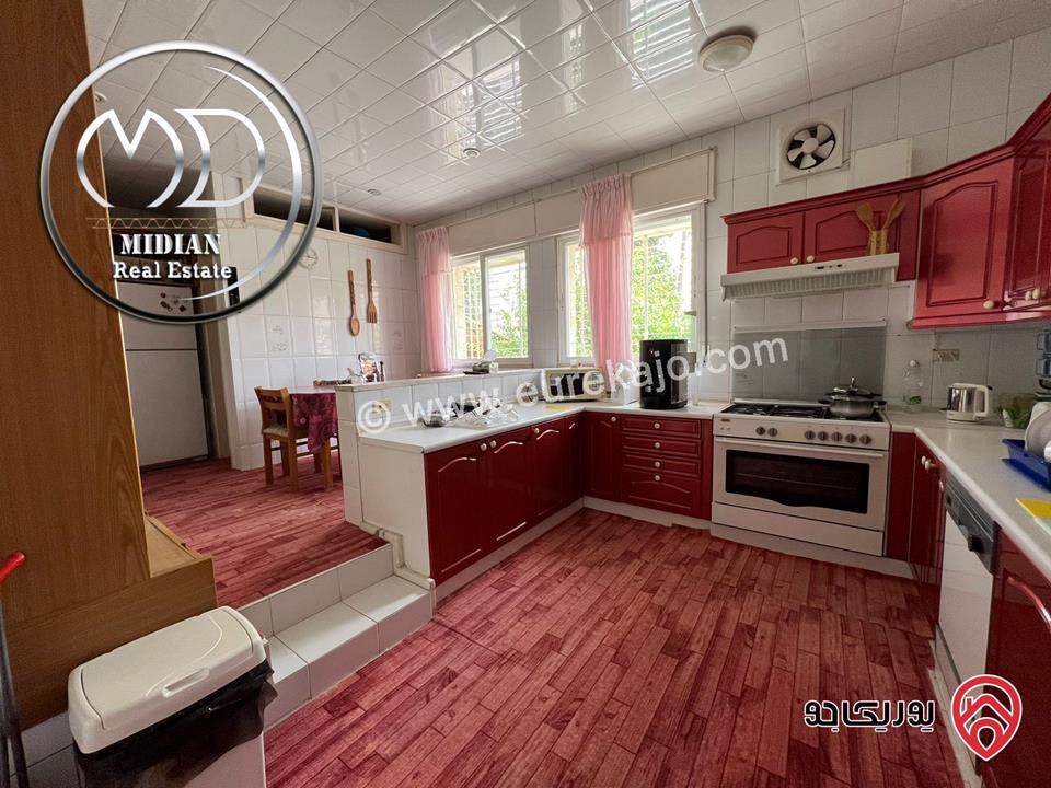 شقة دوبلكس ارضية طابقية فاخرة للبيع في عمان - خلدا مساحة 500م مع ترسات وحدائق 400م مع مسبح داخلي تصلح تجاري