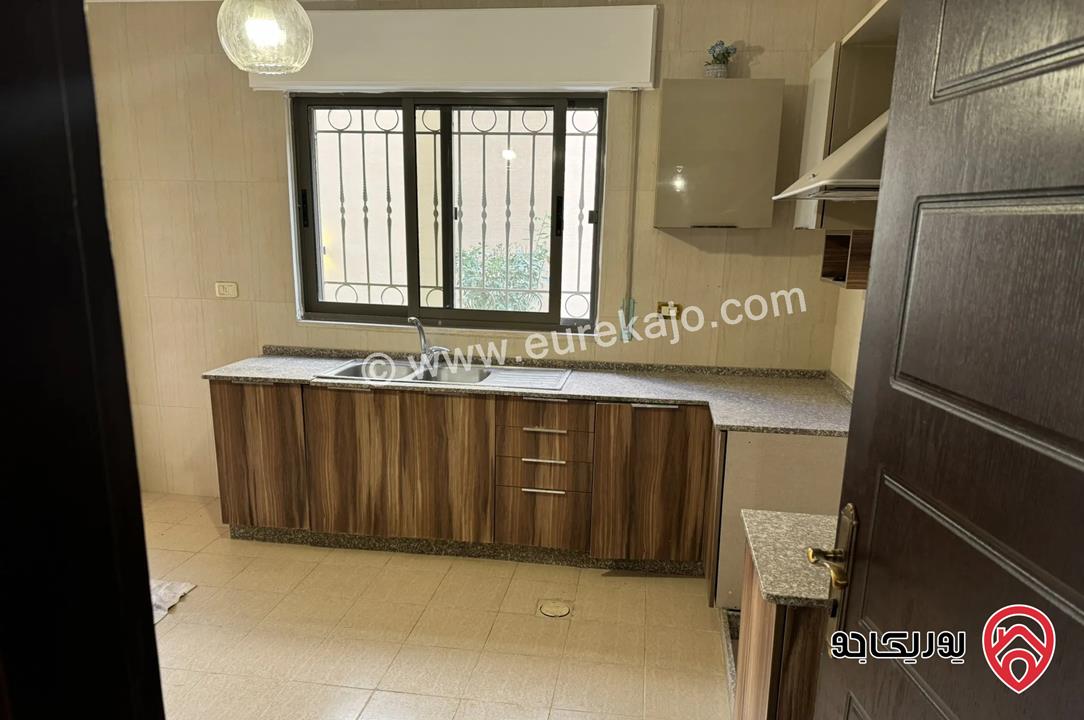 شقة سوبر ديلوكس مساحة 164م داخلي و 120م خارجي للبيع في عمان - حي الصحابة