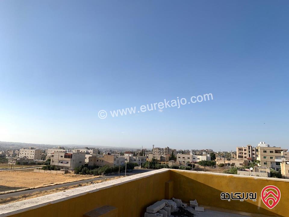 فيلا مساحة 540م على أرض 1250م للبيع في اربد - الحصن مقابل مسجد ظفار