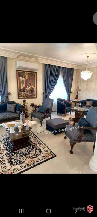 منزل طابقين مساحة 290م على أرض 312م للبيع في عمان - ابو نصير 