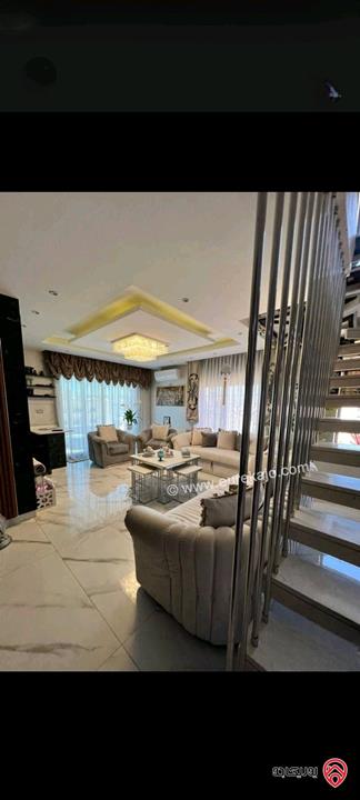 شقة طابق ثالث دوبلكس مساحة 330م للبيع في عمان - طريق المطار