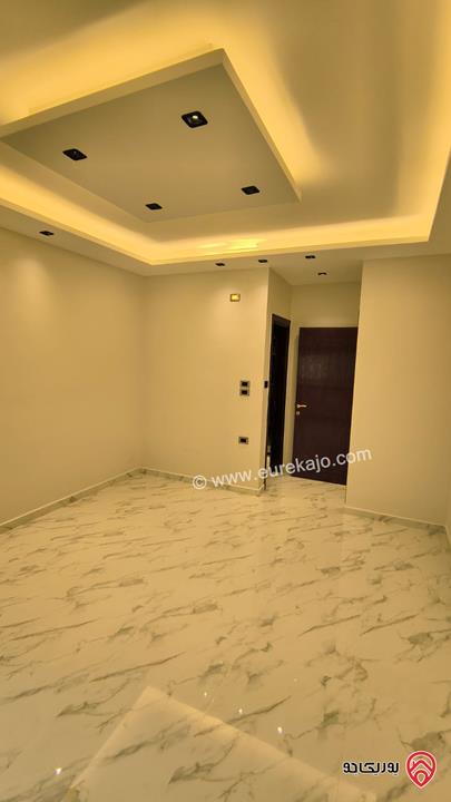 شقة سوبر ديلوكس طابق أرضي مساحة 180م للبيع في عمان - تلاع العلي 