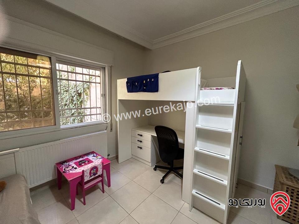 شقة مفروشة شبه ارضية مساحة 140م داخلي و 200م خارجي للإيجار في عمان - البنيات