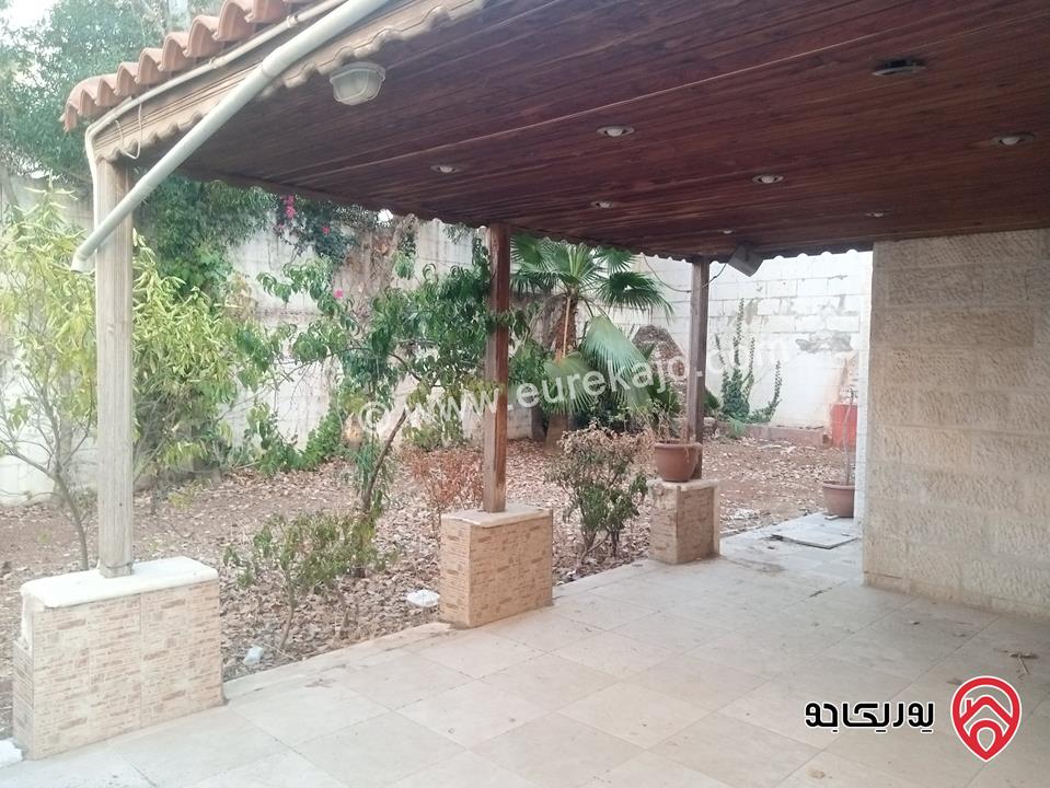 فيلا مميزة مساحة 1 دونم و 251م على أرض 500م للبيع في عمان - قرية النخيل 