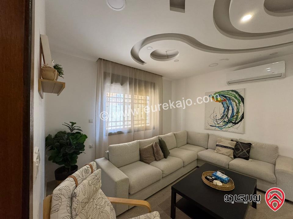 شقة أرضية مميزة مساحة 162م داخلي و 280م خارجي للبيع المنطقة الخامسة / العقبة