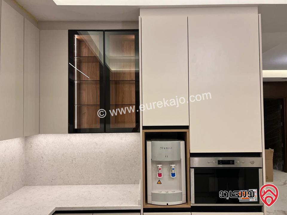 شقة مساحة 235م طابق ثالث للإيجار في عمان - منطقة الرابع