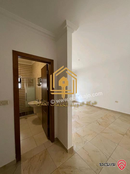 شقة سوبر ديلوكس طابق اول مساحة 100م للإيجار في عمان - الرابية 