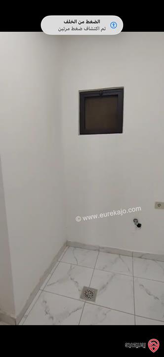 شقة ارضية مساحة 215م داخلي و 40م خارجي للبيع في عمان - الجبيهة 