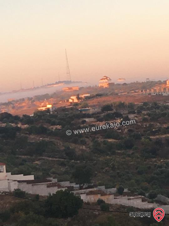 مزرعة مساحة الأرض 4 دونم و 860م والبناء 400م للبيع في اربد - النعيمه