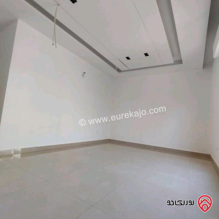 شقة فارغة طابق ثاني مساحة 250م للايجار في عمان - خلدا 