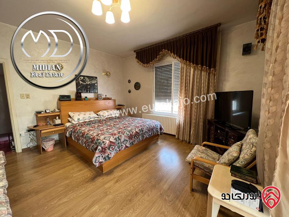 شقة دوبلكس ارضية طابقية فاخرة للبيع في عمان - خلدا مساحة 500م مع ترسات وحدائق 400م مع مسبح داخلي تصلح تجاري