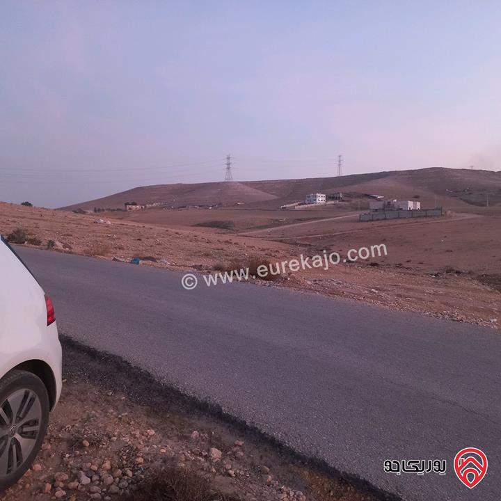 ارض سكنية مساحة 700 متر للبيع في الزرقاء - السخنة