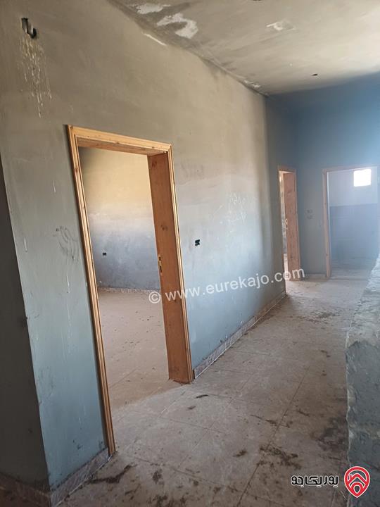 عمارة من طابق واحد اربع شقق للبيع في المفرق