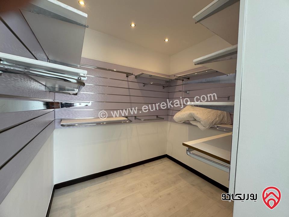 Furnished apartment For Rent in Amman, between 4th-5th circle, 298 square meters, 3 bedrooms, and office.