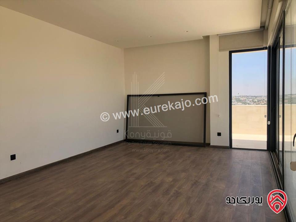 فيلا مستقلة فاخرة مساحة 660م على أرض 501م للبيع في عمان - بدر الجديدة