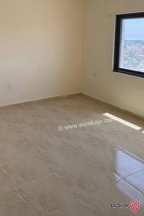 شقة طابق ارضي مساحة 150م مع ترس وكراج خاص 40م للبيع في عمان - طبربور 