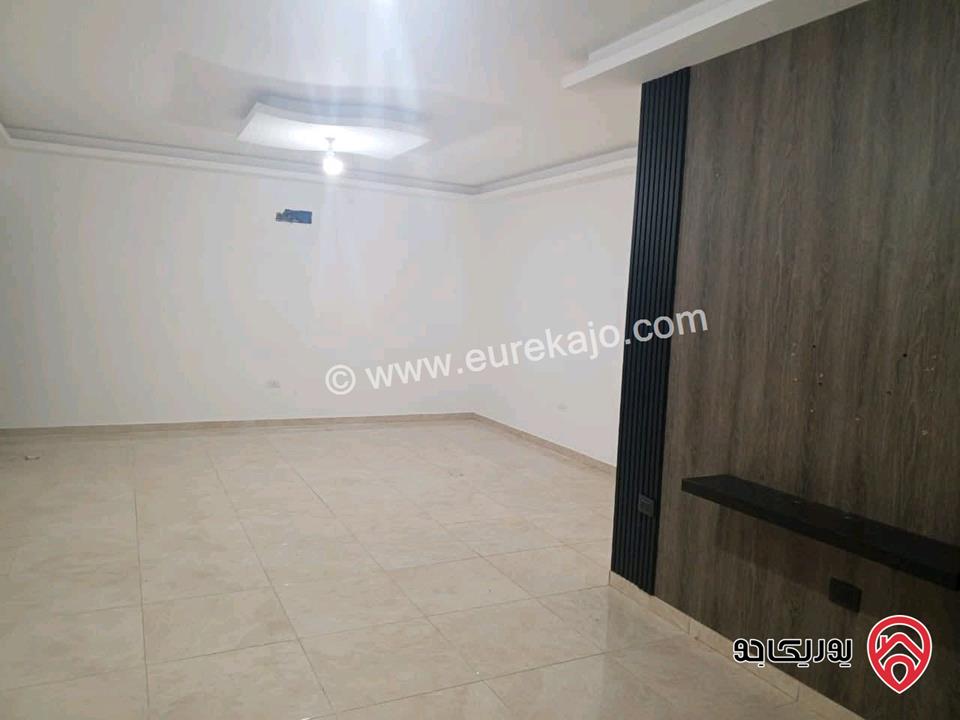 شقة فارغة أرضية مساحة 130م للايجار في عمان - خلدا
