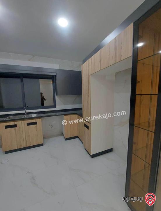 شقة طابق أول مساحة 150م للايجار في عمان - ضاحية الرشيد 