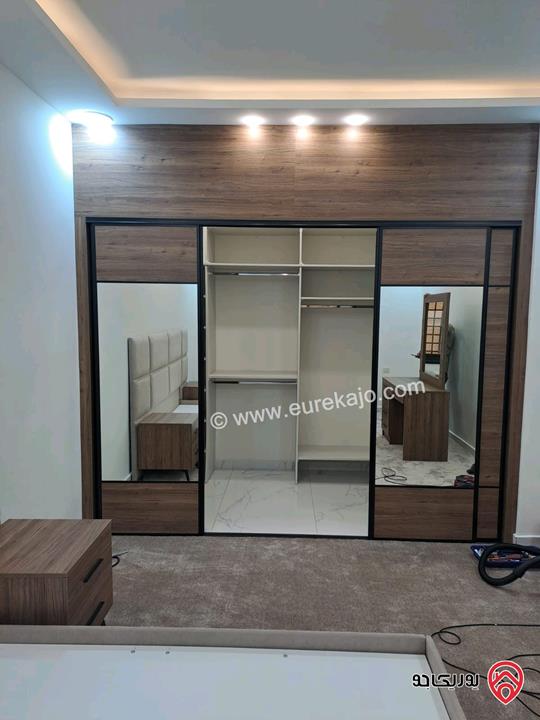 شقة طابق أرضي مساحة 173م داخلي و 160م خارجي للبيع في اربد - ايدون