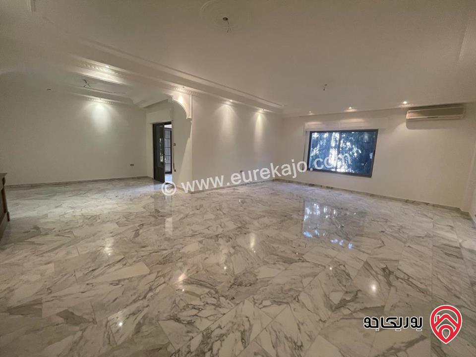 شقة مميزة طابق أول مساحة 268م للبيع في عمان - عبدون