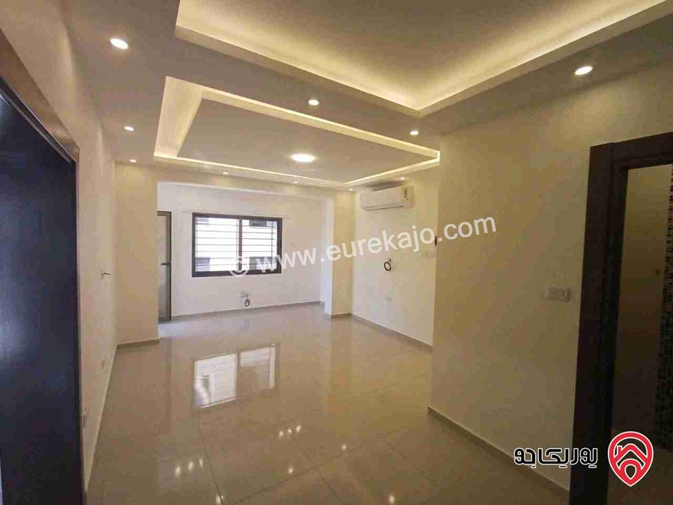 روف فارغ مساحة 130م للايجار في عمان - خلدا