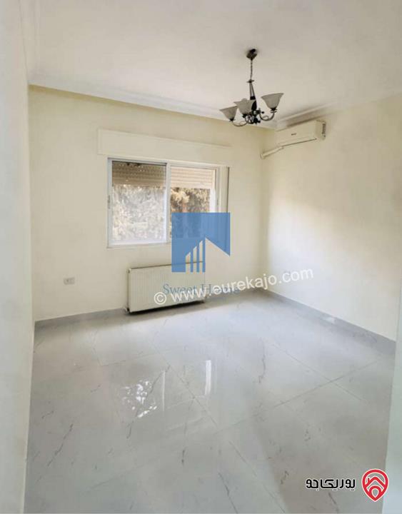 شقة مميزة طابق ثاني 135م تشطيب سوبر ديلوكس للبيع في عمان - الجاردنز