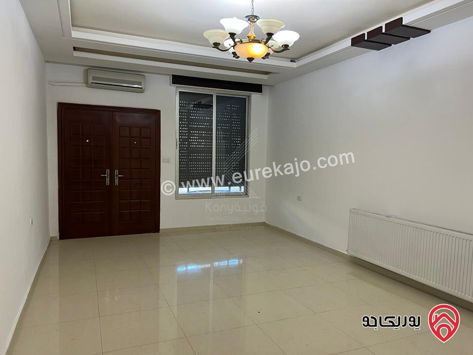 شقة أرضية مساحة 174م داخلي و 65م خارجي للبيع في عمان - البنيات