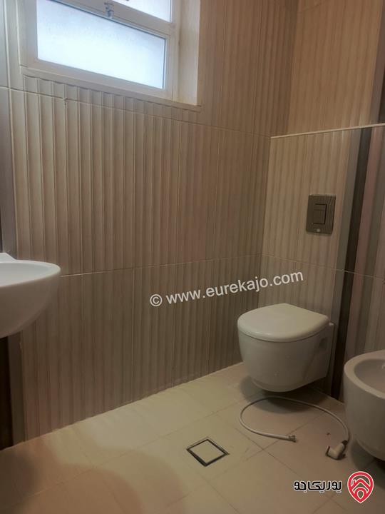 شقة طابق أول مساحة 200م للايجار في عمان - ام السماق 