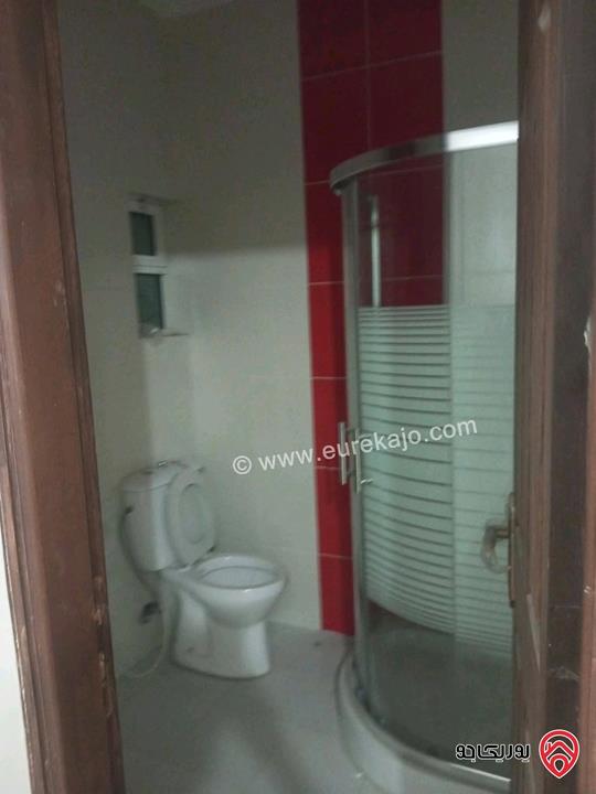 شقة أرضية مساحة 127م داخلي و 100م خارجي للبيع في عمان - ام نوارة